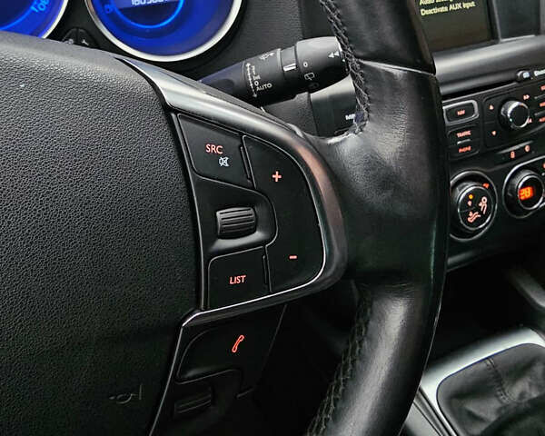 Чорний Сітроен ДС4, об'ємом двигуна 1.6 л та пробігом 180 тис. км за 9300 $, фото 19 на Automoto.ua