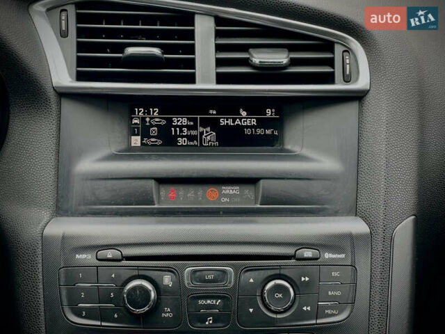 Чорний Сітроен ДС4, об'ємом двигуна 1.6 л та пробігом 125 тис. км за 8500 $, фото 25 на Automoto.ua