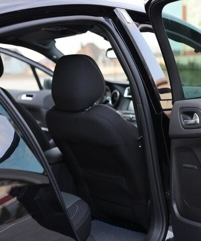 Черный Ситроен ДС4, объемом двигателя 1.56 л и пробегом 158 тыс. км за 12500 $, фото 97 на Automoto.ua