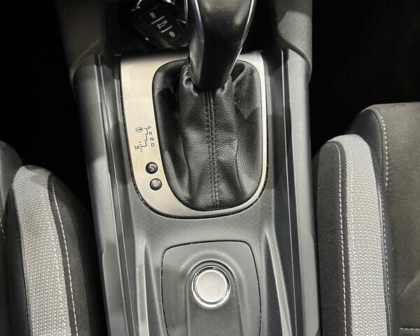 Черный Ситроен ДС4, объемом двигателя 1.6 л и пробегом 212 тыс. км за 12999 $, фото 19 на Automoto.ua