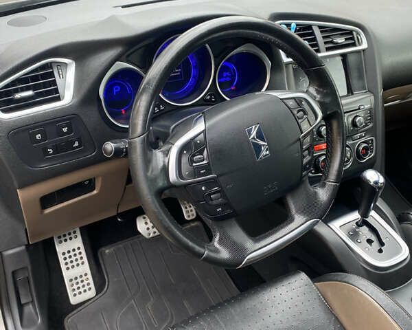 Коричневый Ситроен ДС4, объемом двигателя 1.6 л и пробегом 149 тыс. км за 8700 $, фото 15 на Automoto.ua