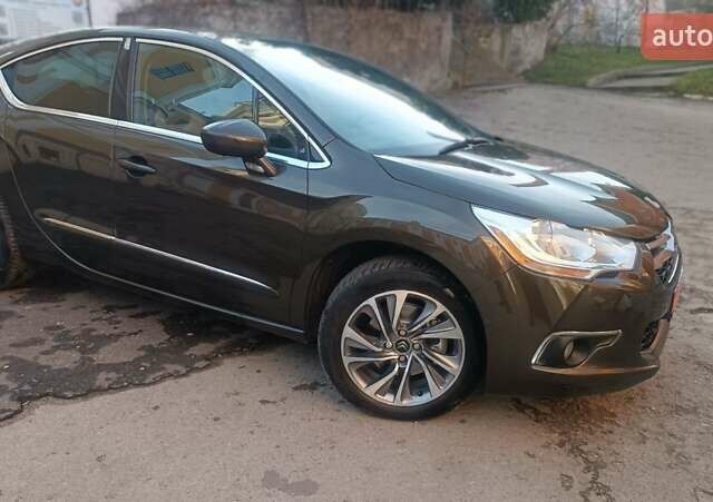 Коричневый Ситроен ДС4, объемом двигателя 1.6 л и пробегом 151 тыс. км за 7900 $, фото 6 на Automoto.ua