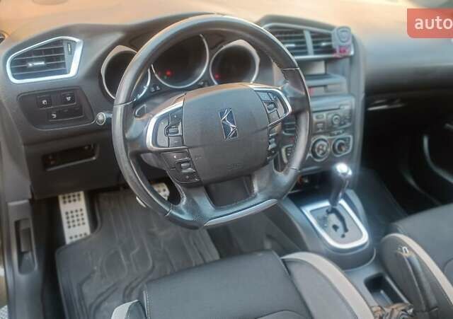 Коричневый Ситроен ДС4, объемом двигателя 1.6 л и пробегом 151 тыс. км за 7900 $, фото 61 на Automoto.ua