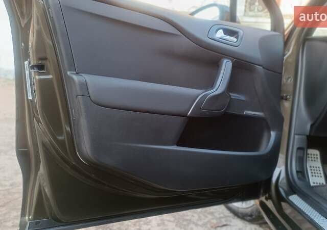 Коричневый Ситроен ДС4, объемом двигателя 1.6 л и пробегом 151 тыс. км за 7900 $, фото 62 на Automoto.ua