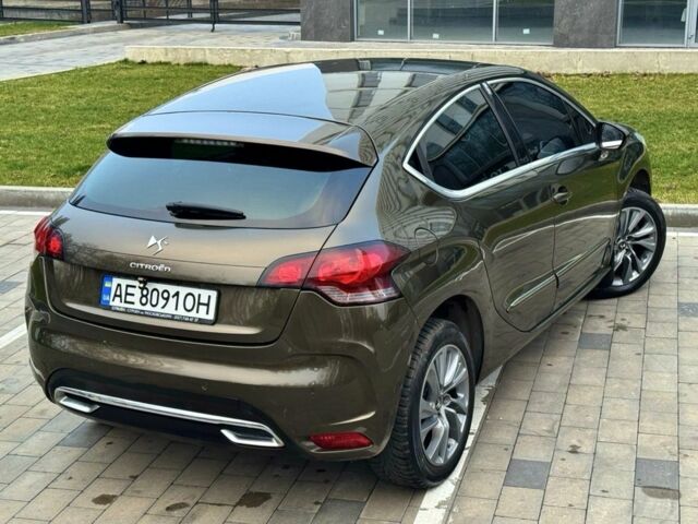 Коричневый Ситроен ДС4, объемом двигателя 1.6 л и пробегом 117 тыс. км за 7500 $, фото 5 на Automoto.ua