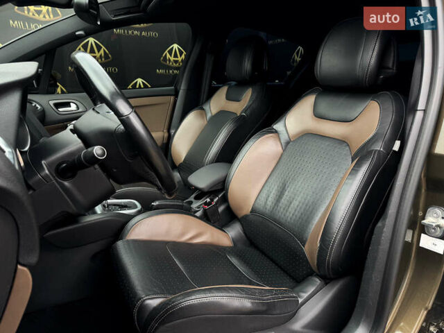 Коричневий Сітроен ДС4, об'ємом двигуна 1.6 л та пробігом 98 тис. км за 8700 $, фото 10 на Automoto.ua