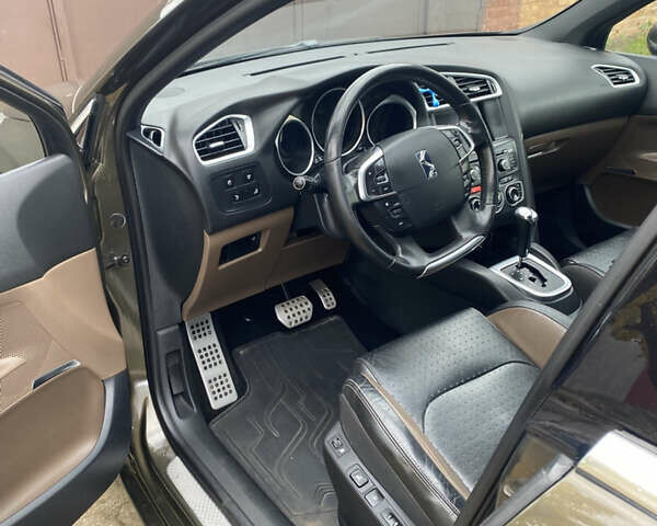 Коричневый Ситроен ДС4, объемом двигателя 1.6 л и пробегом 149 тыс. км за 8700 $, фото 16 на Automoto.ua