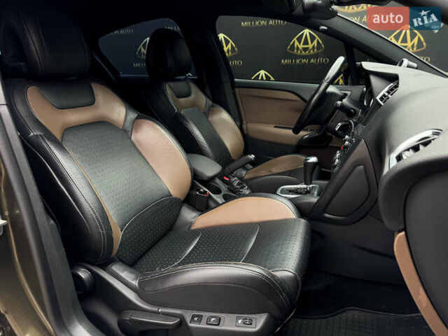 Коричневий Сітроен ДС4, об'ємом двигуна 1.6 л та пробігом 98 тис. км за 8700 $, фото 13 на Automoto.ua