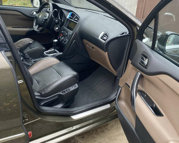 Коричневый Ситроен ДС4, объемом двигателя 1.6 л и пробегом 149 тыс. км за 8700 $, фото 9 на Automoto.ua