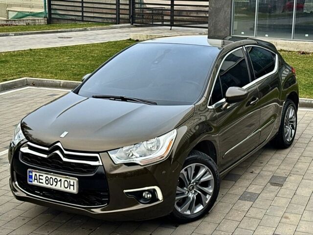 Коричневый Ситроен ДС4, объемом двигателя 1.6 л и пробегом 117 тыс. км за 7500 $, фото 3 на Automoto.ua