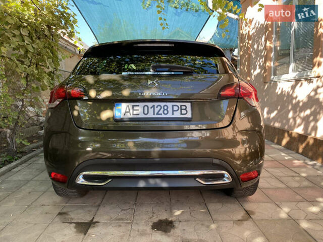 Коричневый Ситроен ДС4, объемом двигателя 2 л и пробегом 147 тыс. км за 10500 $, фото 9 на Automoto.ua