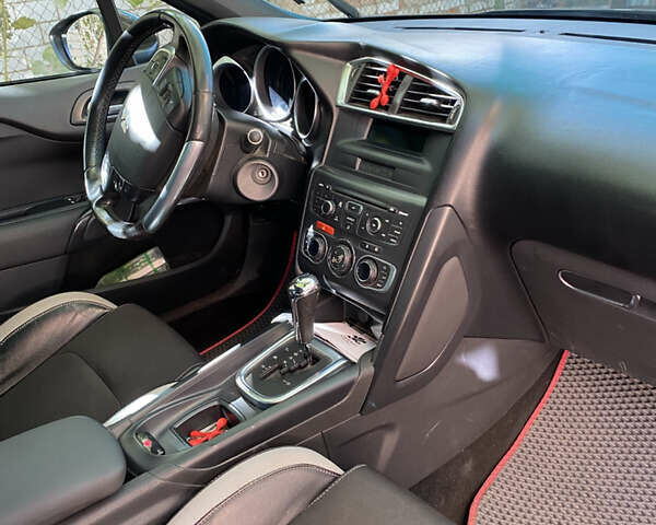 Коричневый Ситроен ДС4, объемом двигателя 2 л и пробегом 147 тыс. км за 10500 $, фото 18 на Automoto.ua