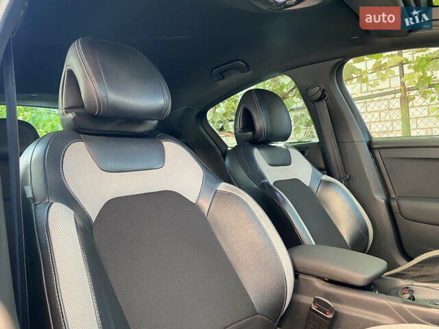 Коричневый Ситроен ДС4, объемом двигателя 2 л и пробегом 147 тыс. км за 10500 $, фото 21 на Automoto.ua