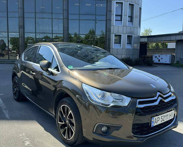 Коричневый Ситроен ДС4, объемом двигателя 1.6 л и пробегом 267 тыс. км за 10000 $, фото 3 на Automoto.ua