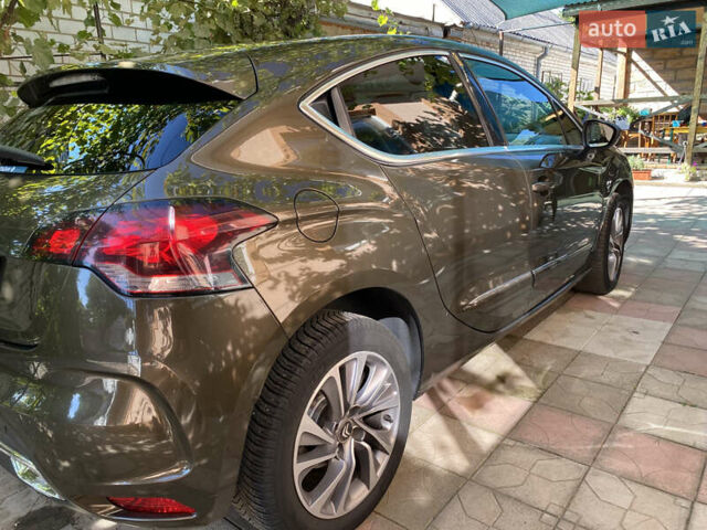 Коричневый Ситроен ДС4, объемом двигателя 2 л и пробегом 147 тыс. км за 10500 $, фото 14 на Automoto.ua