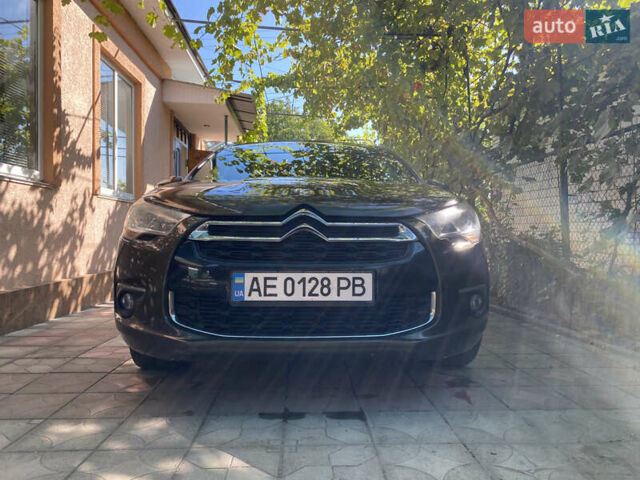 Коричневый Ситроен ДС4, объемом двигателя 2 л и пробегом 147 тыс. км за 10500 $, фото 11 на Automoto.ua