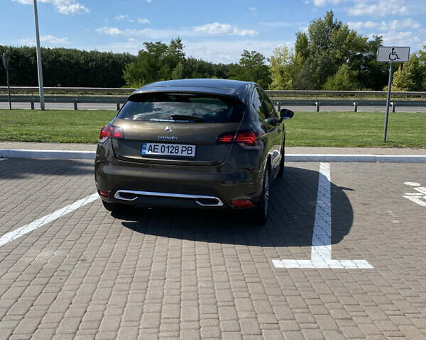 Коричневый Ситроен ДС4, объемом двигателя 2 л и пробегом 147 тыс. км за 10500 $, фото 2 на Automoto.ua