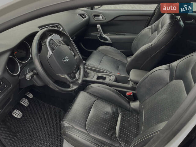 Сітроен ДС4, об'ємом двигуна 1.6 л та пробігом 132 тис. км за 8700 $, фото 10 на Automoto.ua