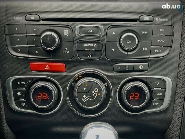 Ситроен ДС4, объемом двигателя 1.6 л и пробегом 125 тыс. км за 9500 $, фото 26 на Automoto.ua