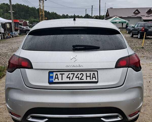 Серый Ситроен ДС4, объемом двигателя 1.6 л и пробегом 290 тыс. км за 9500 $, фото 5 на Automoto.ua