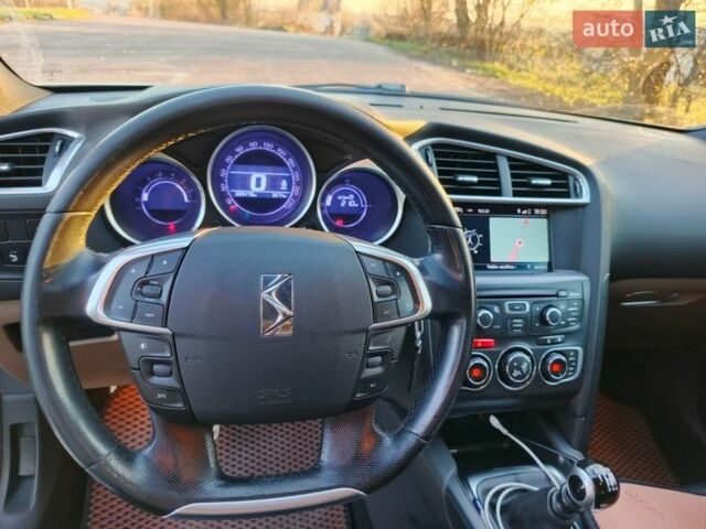 Серый Ситроен ДС4, объемом двигателя 2 л и пробегом 226 тыс. км за 6600 $, фото 7 на Automoto.ua