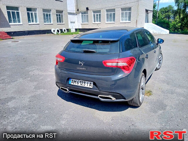 Серый Ситроен ДС4, объемом двигателя 2 л и пробегом 208 тыс. км за 12500 $, фото 2 на Automoto.ua