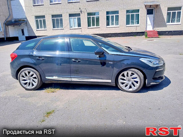 Серый Ситроен ДС4, объемом двигателя 2 л и пробегом 208 тыс. км за 12500 $, фото 3 на Automoto.ua