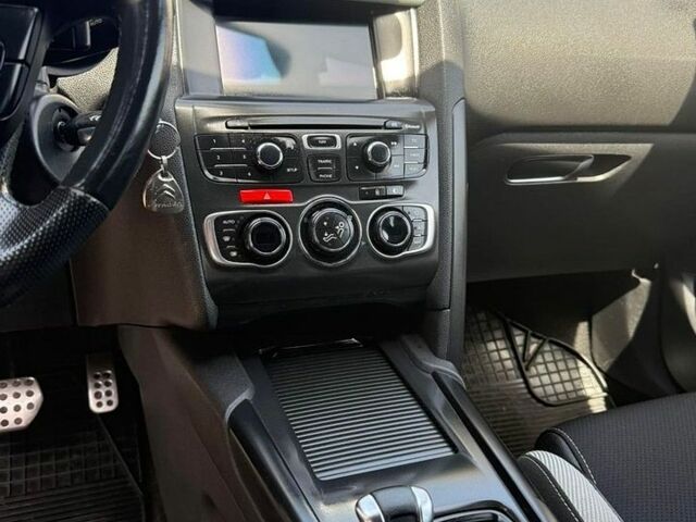 Сірий Сітроен ДС4, об'ємом двигуна 1.6 л та пробігом 238 тис. км за 8200 $, фото 18 на Automoto.ua