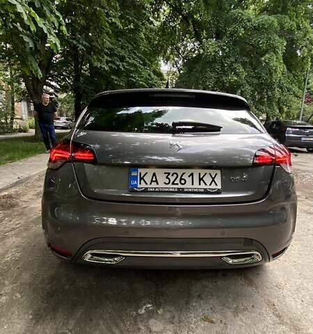 Серый Ситроен ДС4, объемом двигателя 1.6 л и пробегом 158 тыс. км за 12000 $, фото 3 на Automoto.ua