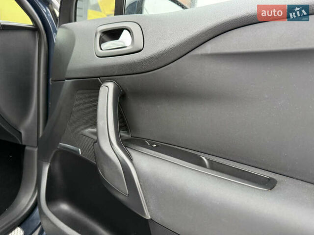 Синий Ситроен ДС4, объемом двигателя 1.6 л и пробегом 175 тыс. км за 9999 $, фото 37 на Automoto.ua