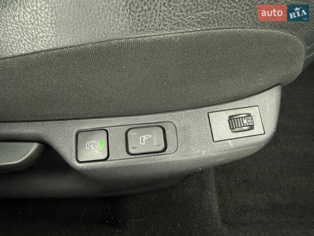 Синий Ситроен ДС4, объемом двигателя 1.6 л и пробегом 175 тыс. км за 9999 $, фото 34 на Automoto.ua