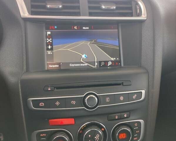 Помаранчевий Сітроен ДС4, об'ємом двигуна 2 л та пробігом 244 тис. км за 13500 $, фото 4 на Automoto.ua