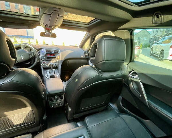 Ситроен ДС5 2012 в Тернополе на Automoto.ua Белый Ситроен ДС5, объемом двигателя 1.6 л и пробегом 197 тыс. км за 10000 $, фото 12 на Automoto.ua