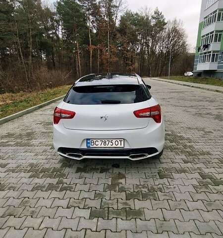 Белый Ситроен ДС5, объемом двигателя 2 л и пробегом 190 тыс. км за 11000 $, фото 8 на Automoto.ua