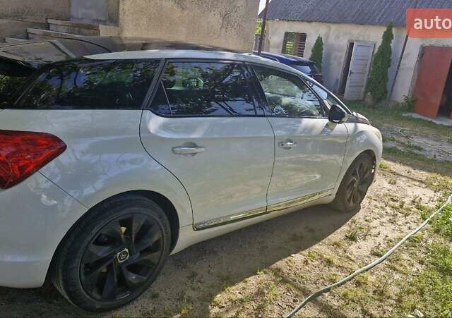 Белый Ситроен ДС5, объемом двигателя 2 л и пробегом 152 тыс. км за 10500 $, фото 2 на Automoto.ua