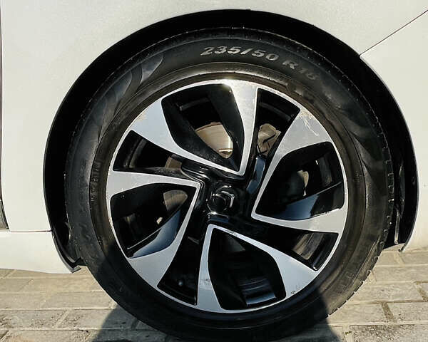 Ситроен ДС5 2012 в Тернополе на Automoto.ua Белый Ситроен ДС5, объемом двигателя 1.6 л и пробегом 197 тыс. км за 10000 $, фото 13 на Automoto.ua