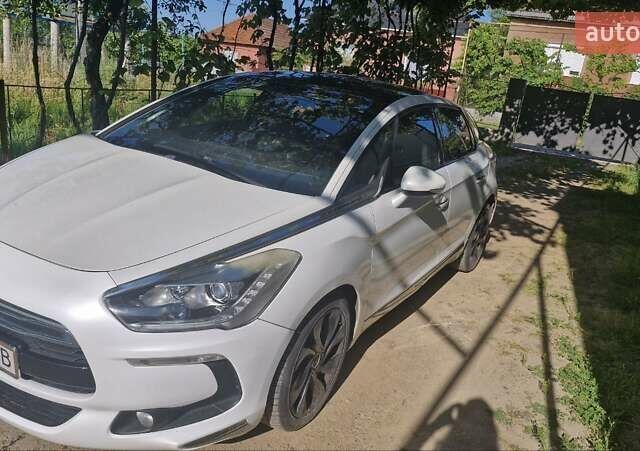 Белый Ситроен ДС5, объемом двигателя 2 л и пробегом 152 тыс. км за 10500 $, фото 5 на Automoto.ua