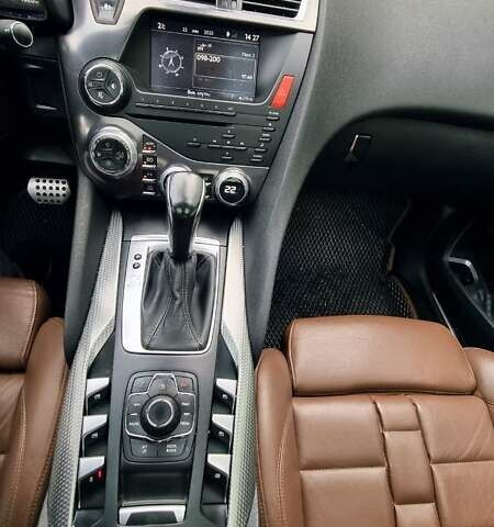 Белый Ситроен ДС5, объемом двигателя 2 л и пробегом 190 тыс. км за 11000 $, фото 13 на Automoto.ua