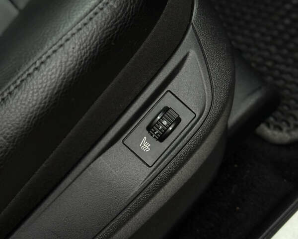 Белый Ситроен ДС5, объемом двигателя 1.6 л и пробегом 147 тыс. км за 11150 $, фото 33 на Automoto.ua