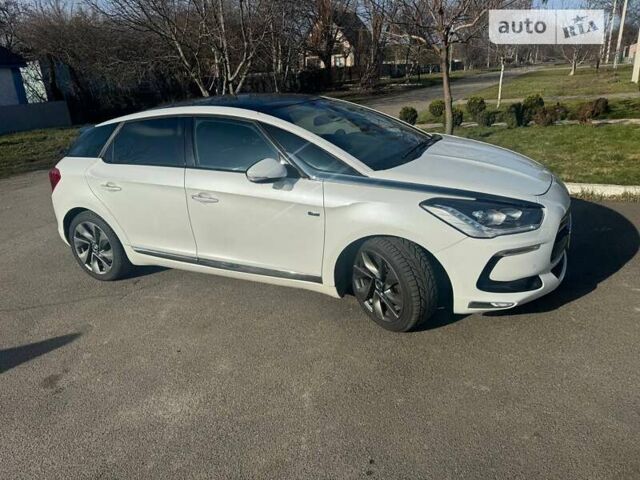 Білий Сітроен ДС5, об'ємом двигуна 2 л та пробігом 170 тис. км за 11900 $, фото 19 на Automoto.ua