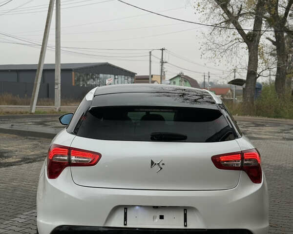 Белый Ситроен ДС5, объемом двигателя 1.6 л и пробегом 147 тыс. км за 11150 $, фото 12 на Automoto.ua