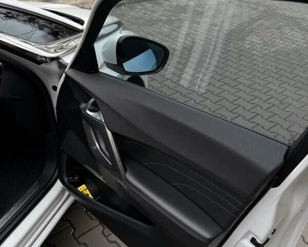 Белый Ситроен ДС5, объемом двигателя 1.6 л и пробегом 147 тыс. км за 11150 $, фото 35 на Automoto.ua