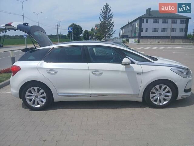 Белый Ситроен ДС5, объемом двигателя 2 л и пробегом 158 тыс. км за 9999 $, фото 3 на Automoto.ua
