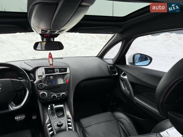 Білий Сітроен ДС5, об'ємом двигуна 1.6 л та пробігом 155 тис. км за 10900 $, фото 33 на Automoto.ua