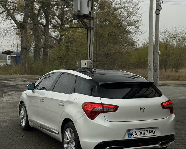 Белый Ситроен ДС5, объемом двигателя 1.6 л и пробегом 147 тыс. км за 11150 $, фото 9 на Automoto.ua