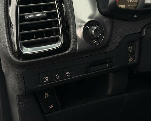 Белый Ситроен ДС5, объемом двигателя 1.6 л и пробегом 147 тыс. км за 11150 $, фото 18 на Automoto.ua