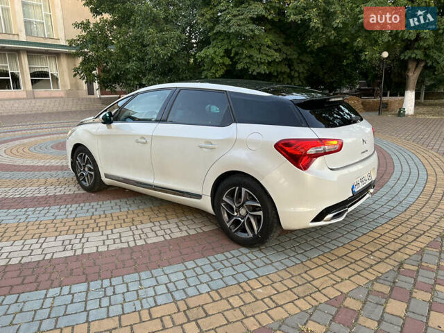Білий Сітроен ДС5, об'ємом двигуна 2 л та пробігом 260 тис. км за 10400 $, фото 1 на Automoto.ua