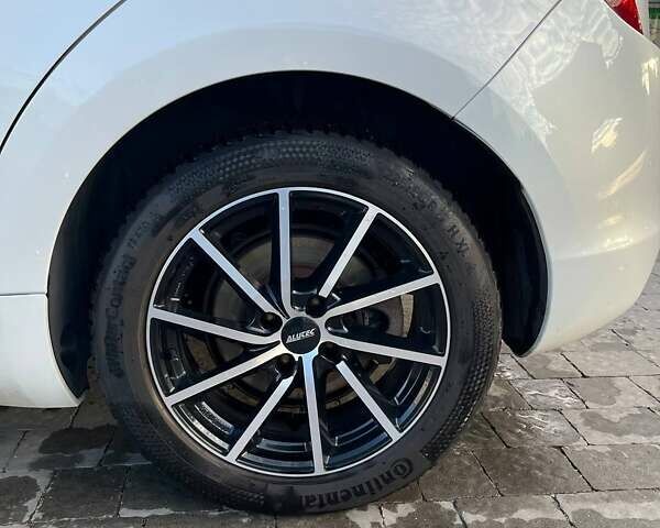 Білий Сітроен ДС5, об'ємом двигуна 2 л та пробігом 239 тис. км за 12700 $, фото 12 на Automoto.ua