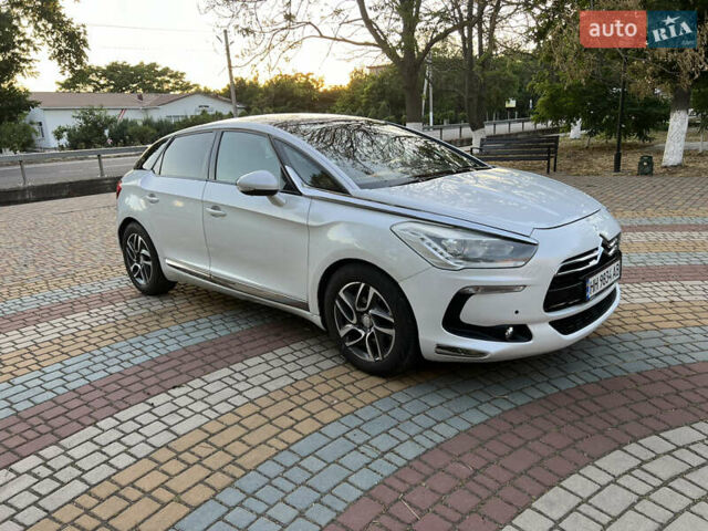 Білий Сітроен ДС5, об'ємом двигуна 2 л та пробігом 260 тис. км за 10400 $, фото 17 на Automoto.ua