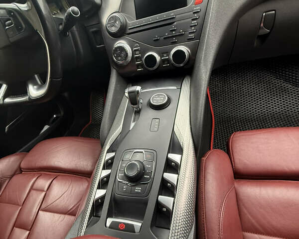 Ситроен ДС5 2013 в Виннице на Automoto.ua Белый Ситроен ДС5, объемом двигателя 2 л и пробегом 233 тыс. км за 14500 $, фото 15 на Automoto.ua
